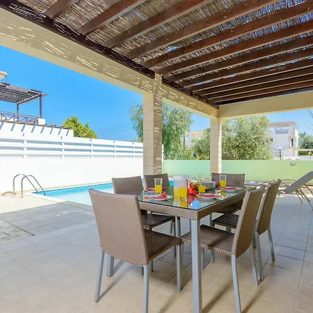 Konnos 2 Villa *